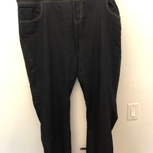 TORRID PULL ON DARK WASH SKINNY JEGGING PLUS 26